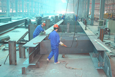 China Modulare industrielle Stahlgebäude-Herstellung entsprechend Ihren Zeichnungen fournisseur