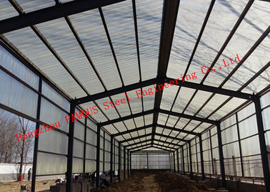 China Vorfabrizierte Stahlkonstruktions-Geflügelzucht verschüttet für Hühnerwirtschaftsgebäude-und -Rinderfarm-Gebäude fournisseur