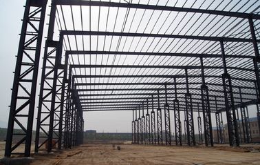China Kundengebundene Vor-Technik industrielle Stahlgebäude anpassungsfähig zum verschiedenen Entwurfs-Standard fournisseur