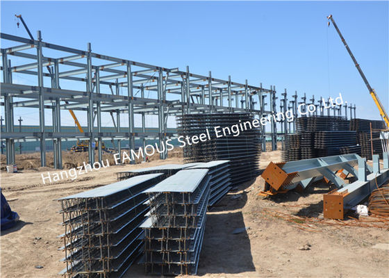 China Stahlbeton-Wälzlagerstahl-Boden-Plattform galvanisierte das gewölbte profilierte Metall fournisseur
