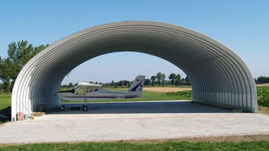 China Breite Spannen-Stahlkonstruktions-Flugzeug-Hangar-Gebäude fournisseur
