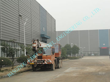 China Vorfabrizierte ASTM Standards der multi Giebel-Spannen-Licht-industriellen Stahlgebäude-88 x 92 fournisseur