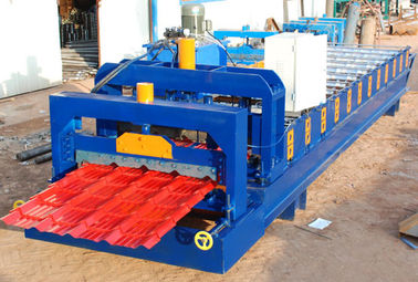 China Stahldach glasig-glänzende Fliesen-Deckungs-Blechumformungs-Maschine mit 18 Formstationen fournisseur