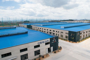 China Soem vorfabrizierter Stahl verschüttete Lagerung und schor, das Sägen und rieb Vor-ausgeführtes Gebäude fournisseur