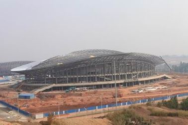 China Stahlkonstruktion Soems, vorfabrizierte Rohr-Metallbinder-Gebäude und Sport-Stadien fournisseur