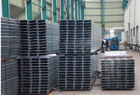 Heißer eingetauchter galvanisierter Stahlpurlins-verschobene Decke Profil-Stahl für den Export 2