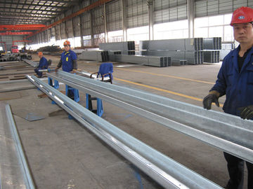 China Allgemein-verwendete c- und z-Abschnitt galvanisierte Stahlpurlins für Verlegenheits-Dach-und Seiten-Umhüllungen fournisseur