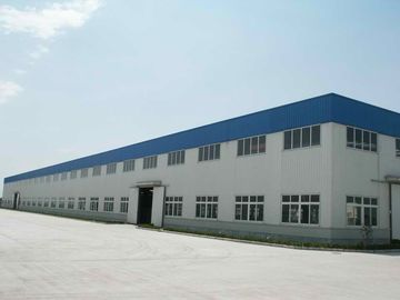 China Verstärken Sie Botls verbundene vorfabrizierte Baustahl-industrielle Werkstatt der großen Spannen-A325 fournisseur