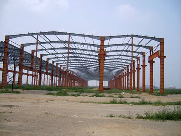 China Gewohnheit fabriziertes herkömmlicher struktureller vorfabrizierter Stahl Vor-Ausgeführtes Gebäude fournisseur
