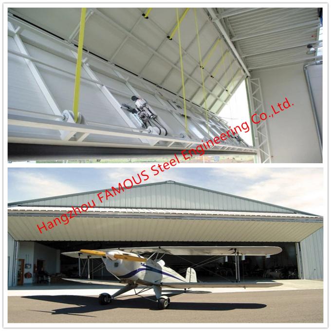 Vertikale Bi-Falten-Hangar-Tür-Lösungs-Licht-einzelne Stahlplatten-hydraulisches Flugzeug-Tür-System 2