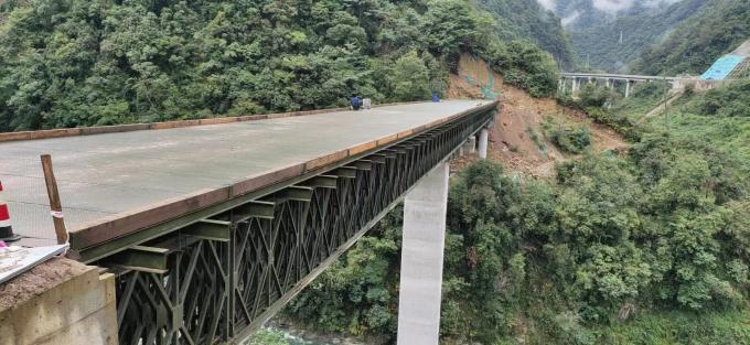 neueste Unternehmensnachrichten über Einiges wurden Stahl-Bailey Bridges in der Sichuan-Tibet-Linie abgeschlossen  2
